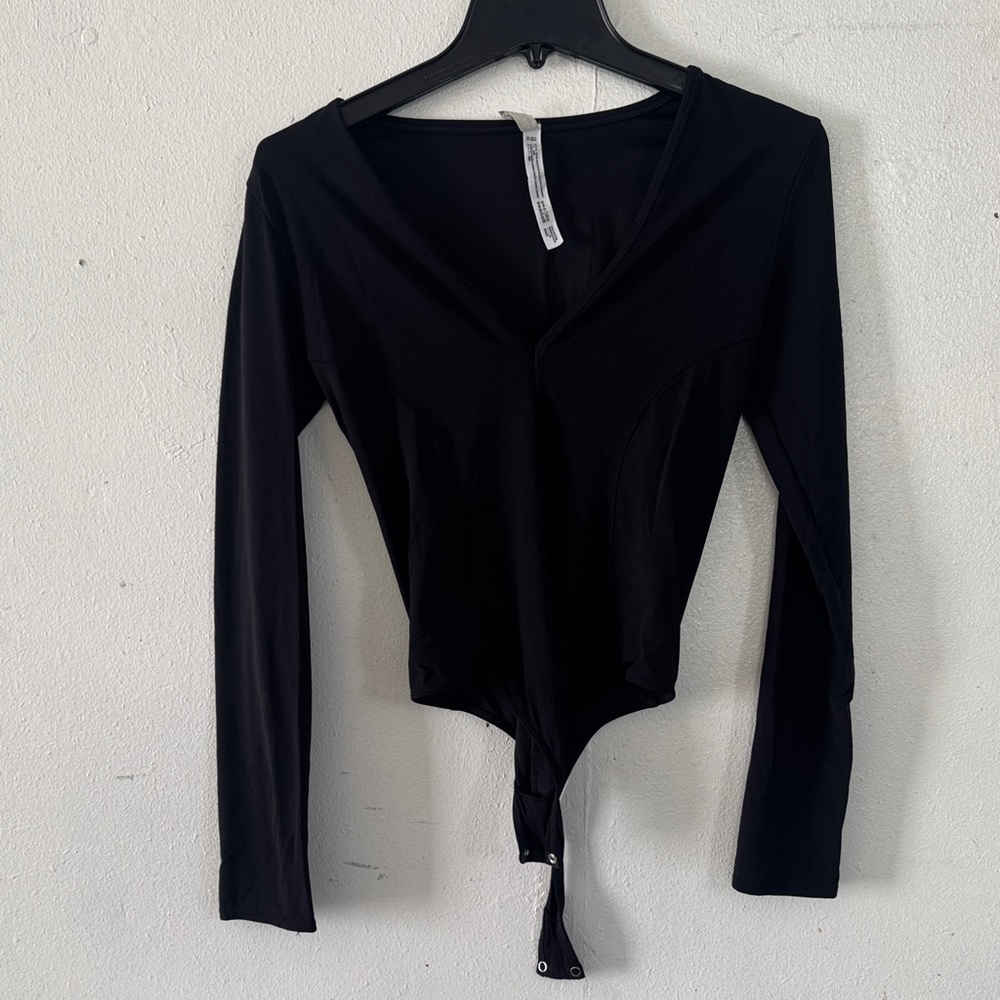 Elegant Black Long Sleeve Women's Top